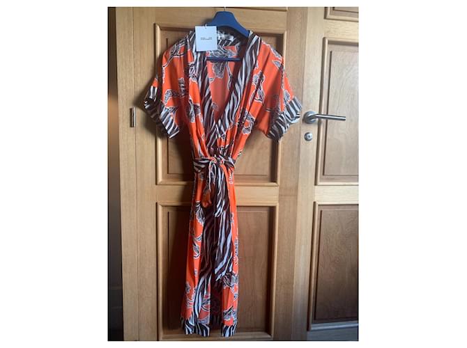 Diane Von Furstenberg Wrap dress Black White Orange Silk Viscose  ref.879271