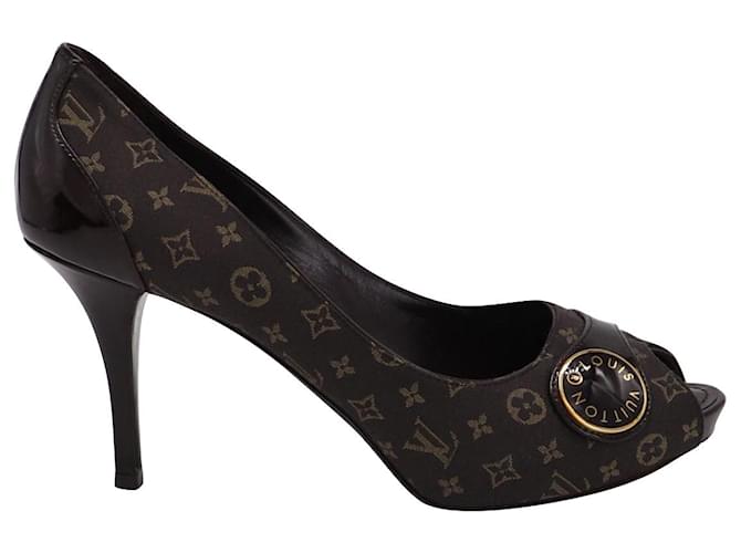 Zapatos de salón Judy de Louis Vuitton en lona marrón Lienzo  ref.880172