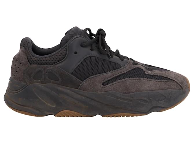 Yeezy x Adidas Boost 700 in Utility Black Suede ref.880219 - Joli