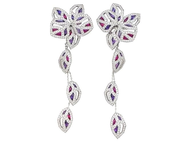 Boucles d'oreilles Cartier, "Caresse d'Orchidées", or blanc, rubis, améthystes et diamants.  ref.881000
