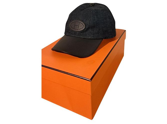 Hermès Sèvres Leather Visor Cap Navy blue