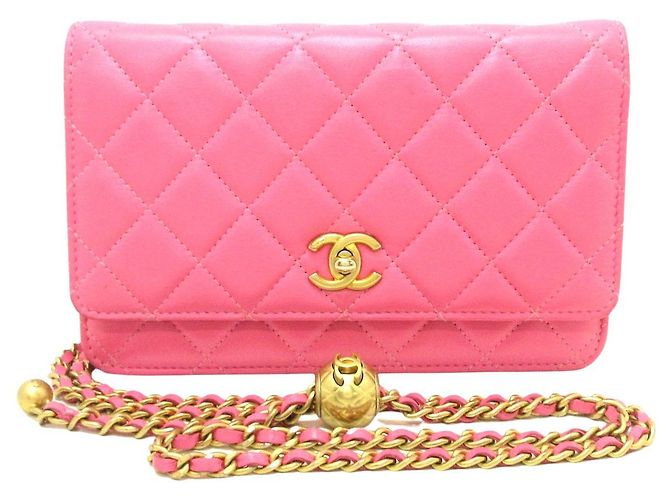 Chanel Wallet on Chain Pink