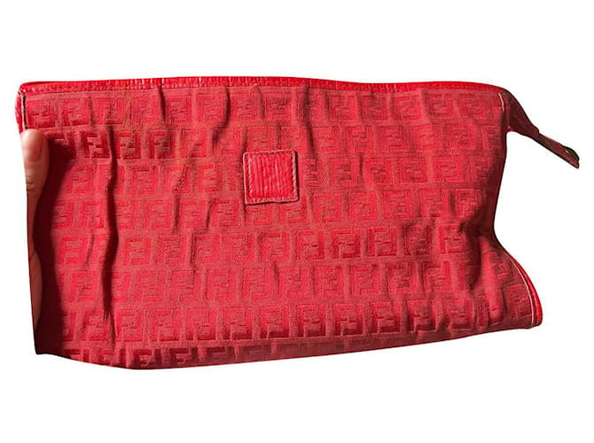 Beauty Fendi Monogram clutch bag in red Cloth  ref.885036