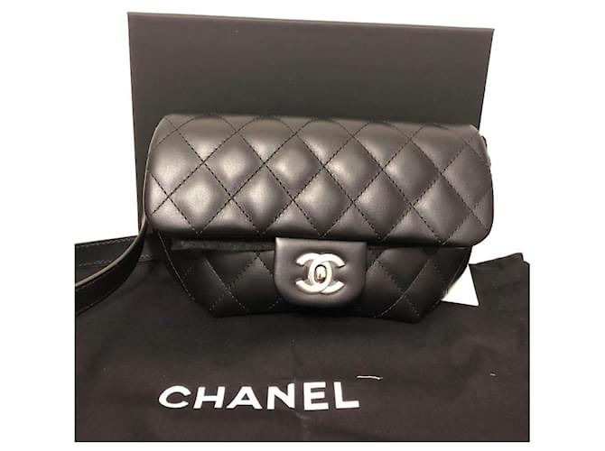 Chanel Clutch bags Black Lambskin ref.886763 - Joli Closet