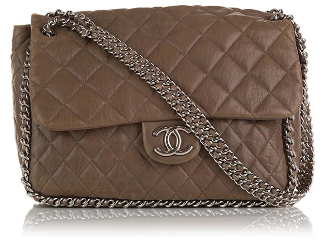 Maxi catena marrone Chanel intorno alla borsa con patta singola in pelle di agnello  ref.887132