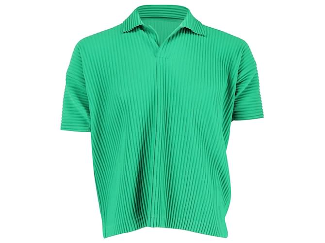 Homme Plisse Issey Miyake Kurzarm-Top mit Kragen aus grünem Polyester  ref.887234