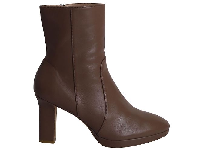 Stuart Weitzman Rosalind 90 Platform Ankle Boots in Brown Leather
