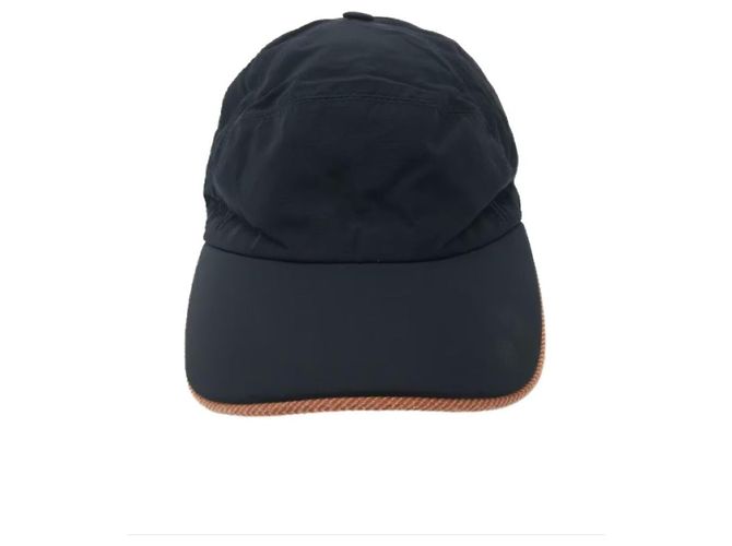 **Gorra negra Hermès Negro