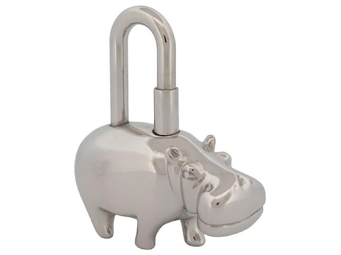 Autres bijoux Hermès CADENAS HERMES CHARM HIPPOPOTAME ANNEE DES FLEUVES PENDENTIF PORTE CLES PADLOCK Métal Argenté  ref.888286