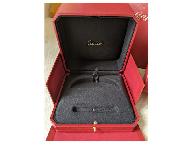 Cartier Scatola e sacchetto di carta foderato con autentico braccialetto dell'amore Rosso  ref.888587