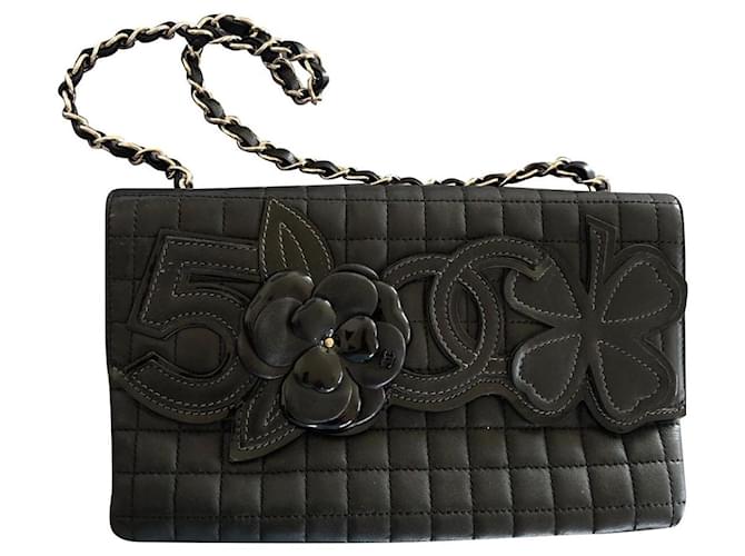 Número de camelia de Chanel 5 bolso con solapa Negro Hardware de plata Cuero  ref.889982