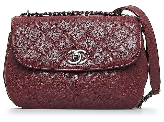 Bolso de hombro con cadena de caviar rojo CC de Chanel Roja Burdeos Cuero  ref.891131