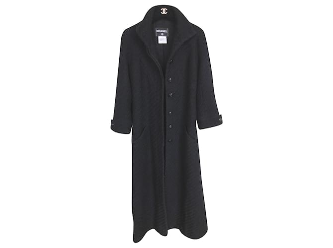Chanel Abrigo largo de tweed con botones CC Negro  ref.891243