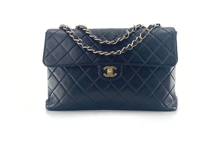 Chanel TIMELESS / Clássico Jumbo Preto
