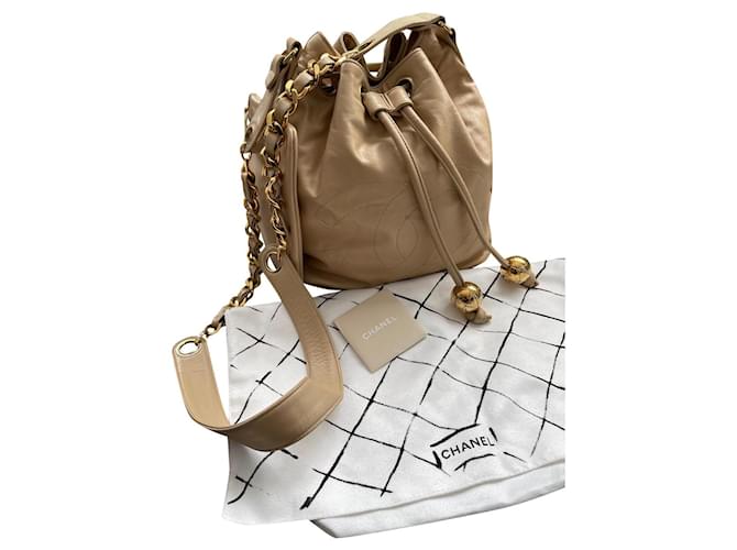 Chanel Handbags Beige Leather  ref.894287