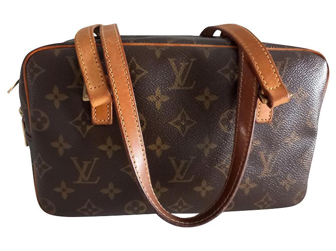 Cité Louis Vuitton Cite MM Bolso de hombro Monogram Marrón Castaño