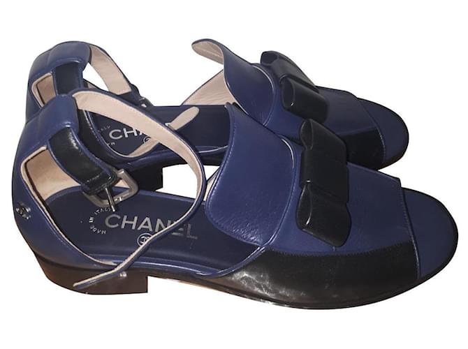 Chanel Tobillo Correa Cuero Azul Punta Abierta Tamaño Plano 40C US 10 Reino Unido 7 AU 9 Negro  ref.894869