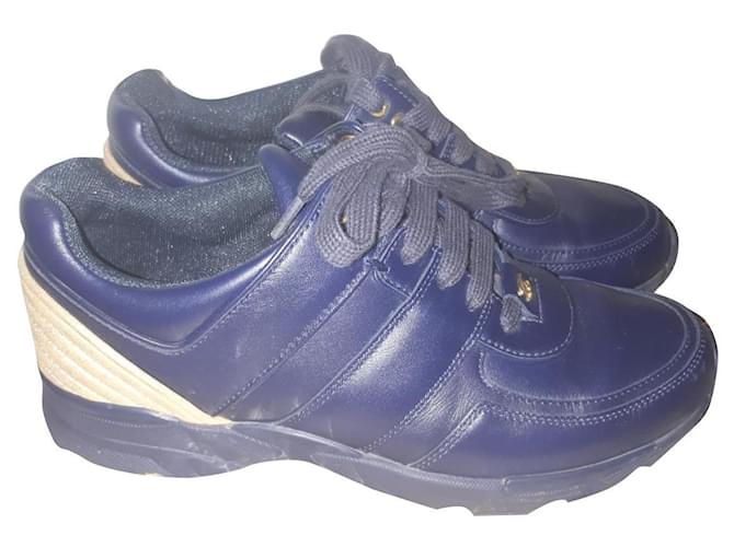 Chanel blue/Gold Leather CC Logo Lace Up Sneaker Size 37 US 7 UK 4 Golden Cloth  ref.894876