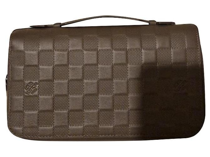 Louis Vuitton Zippy XL-Schachbrett Grau Leder  ref.895408