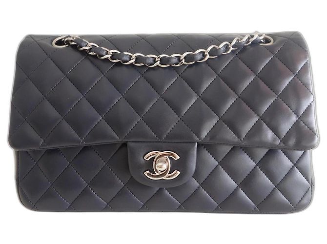 Sac Chanel Classique médium Bleu Marine