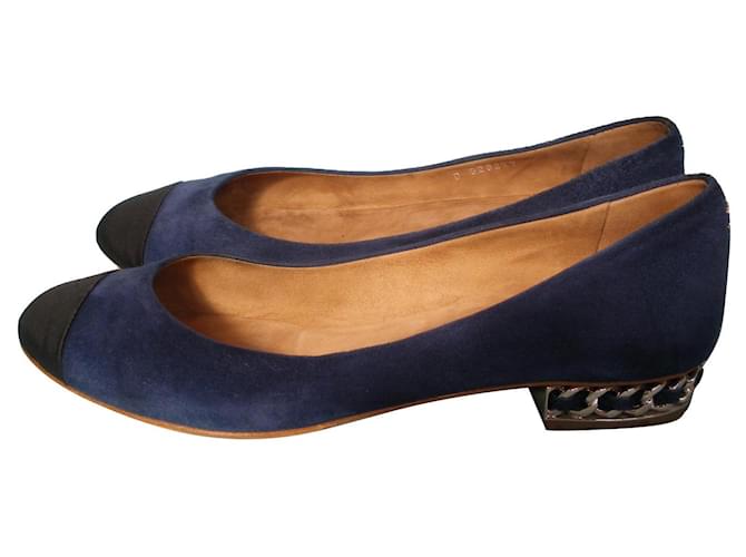 Chanel Sapatilhas de ballet Azul marinho Camurça  ref.897615