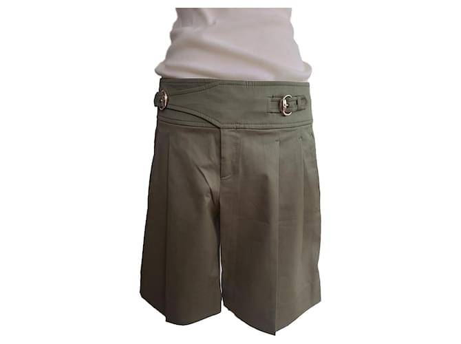 Gucci store khaki shorts