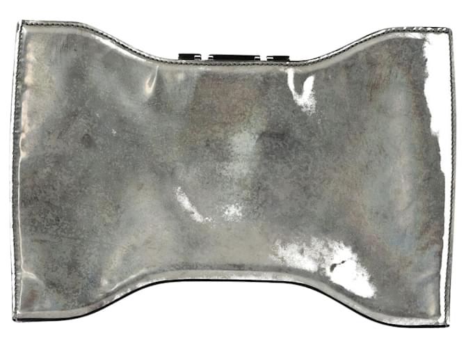 Alexander Mcqueen Squeeze It Metal-Effect Clutch in Silver Leather Silvery Metallic  ref.900505
