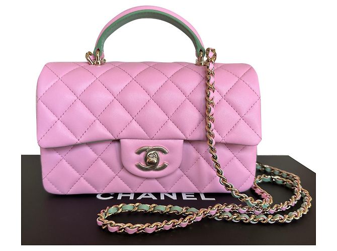 Timeless Chanel Minibolsa clássica com aba e alça superior rosa/verde