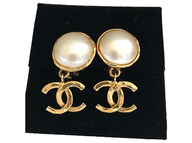 Chanel CC Logo Perlenohrringe Gold Gold hardware