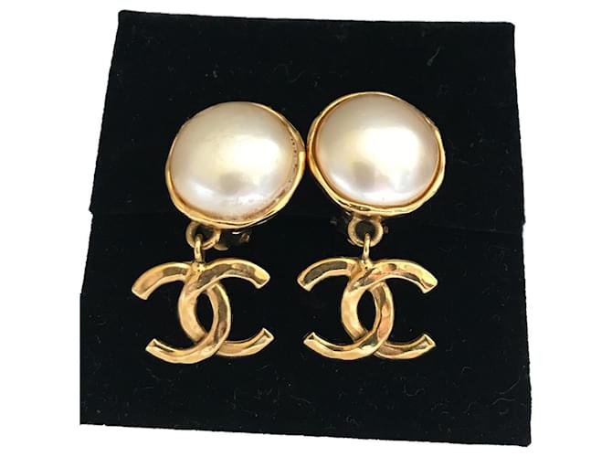Chanel Ohrringe Gold hardware Metall  ref.901544