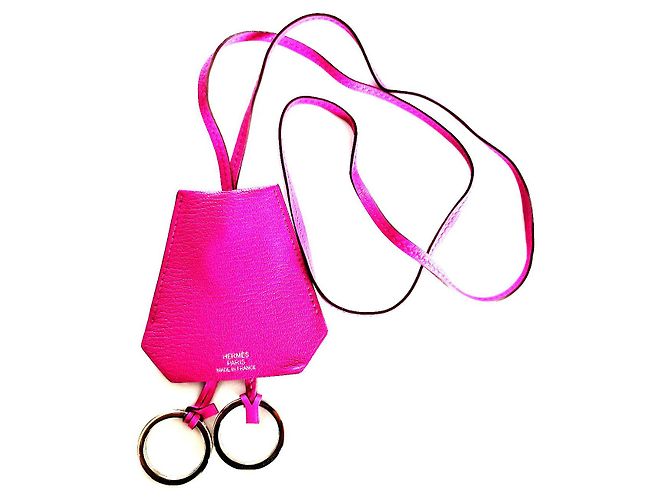Hermès colar de sino Rosa
