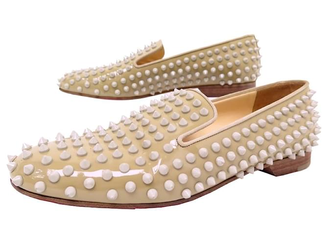 CHRISTIAN LOUBOUTIN DANDELION SPIKE MOCCASIN SHOES 39.5 LEATHER SHOES Beige Patent leather  ref.902348
