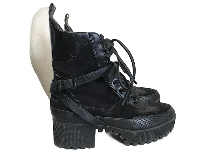 LOUIS VUITTON  Ankle boots T.EU 36.5 Leather Black  ref.903185