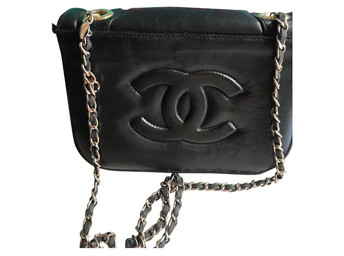 Timeless Bolsa de mão Chanel em couro preto