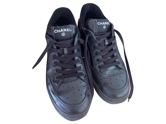 sneakers chanel Black Leather  ref.903894