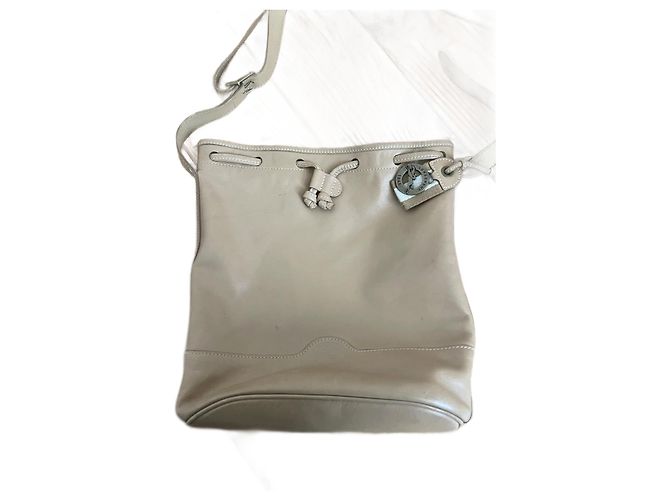 Bolsa de mão Longchamp em couro bege