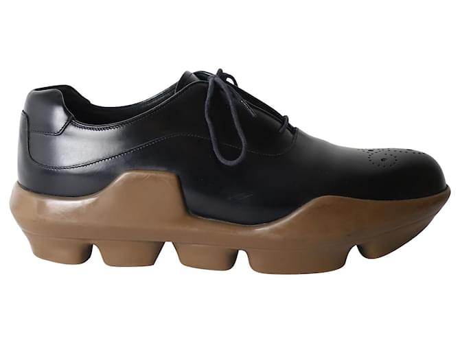 Zapatos Brogue con plataforma de Prada en cuero negro  ref.905428