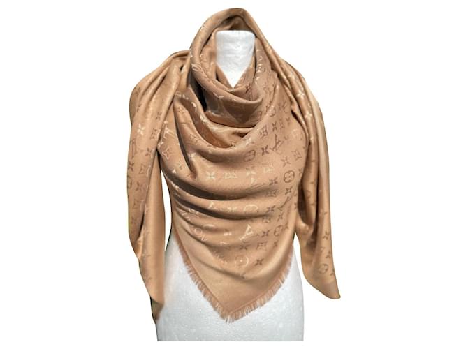 Louis Vuitton monogram shawl Caramel Silk  ref.909958