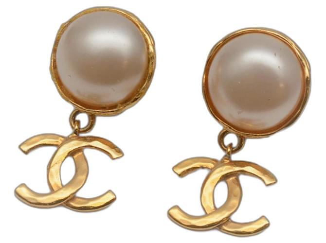 *Boucles d'oreilles Chanel Vintage Coco Mark Pearl en or blanc Bijouterie dorée  ref.911049