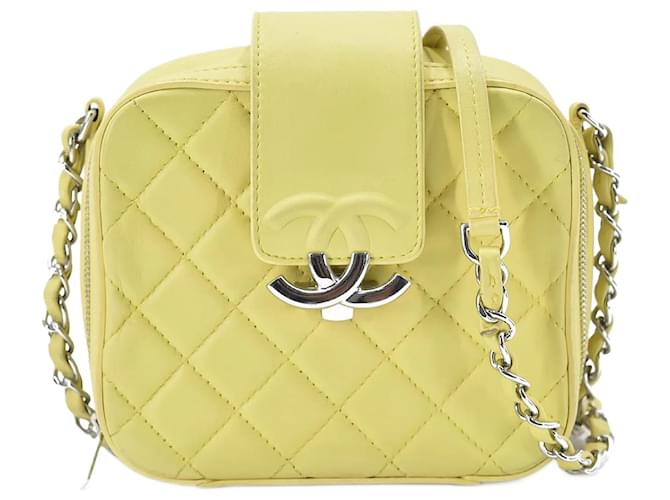 Chanel CC Box Camera Bag Yellow Leather  ref.911182