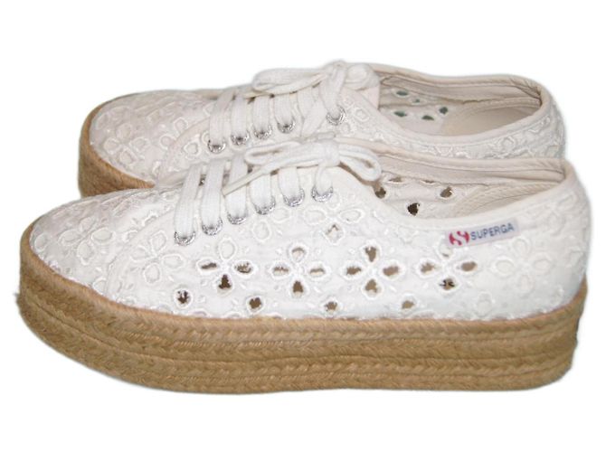 Baskets compensées Superga broderie anglaise