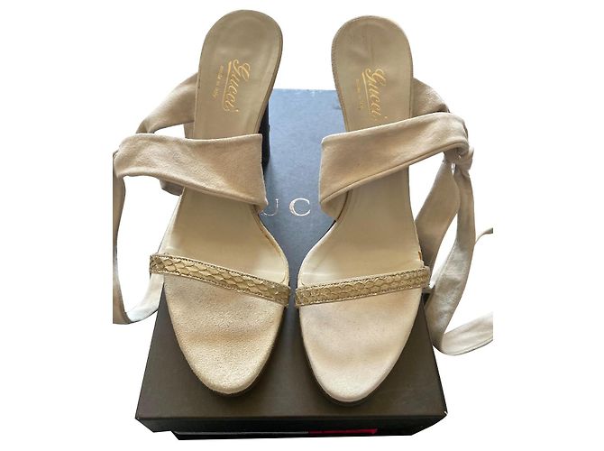 Gucci Leather Sandals Beige 