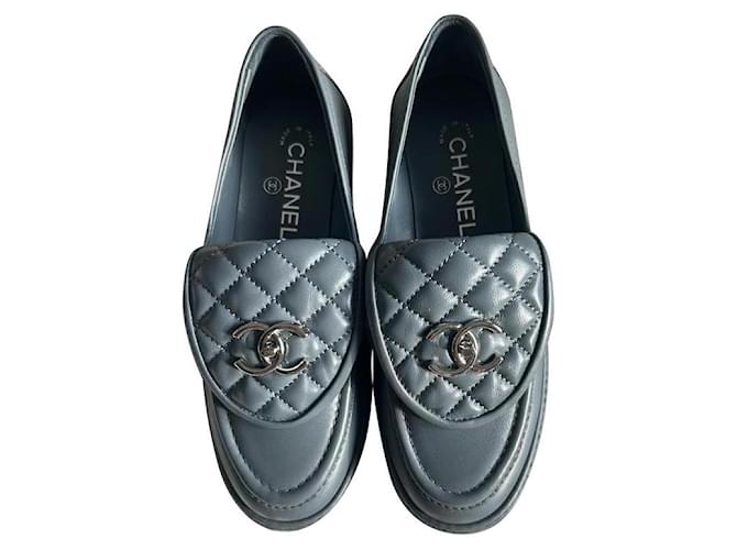 Chanel Flats Grey Leather  ref.915561
