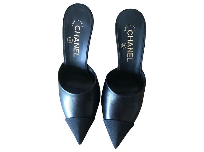Chanel Mules Noir