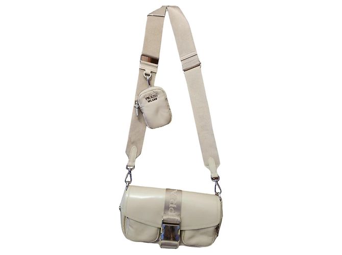 Bolsa Prada Pocket em nylon e couro escovado Bege