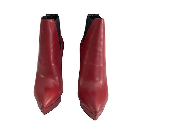 Botines Yves Saint Laurent de piel roja