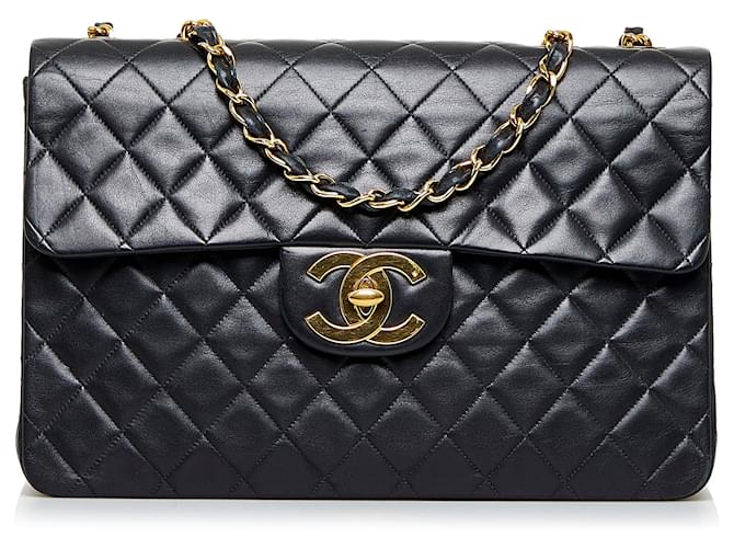 Chanel Black Maxi Classic Lambskin lined Flap Leather ref.920282