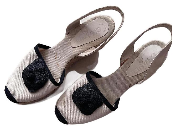 Chanel Espadrilles mit hohem Absatz Schwarze Kamelie Stoff 37 Aus weiß