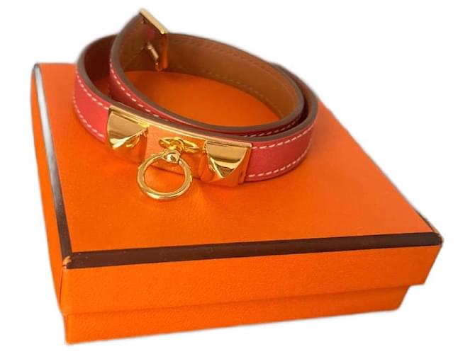 Hermès Bracelets Cuir Cuir autruche Rouge  ref.920459