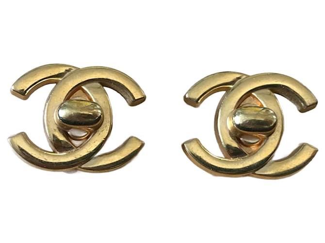 Chanel Boucles d'oreilles Bijouterie dorée  ref.920528
